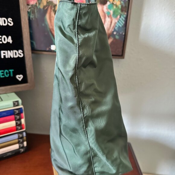 PRADA Nylon Tote Shoulder Bag with Nylon Pouch - EUC - Picture 5 of 11